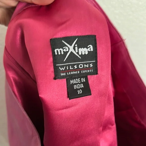 Sexy Pink Leather Skirt - Picture 3 of 6